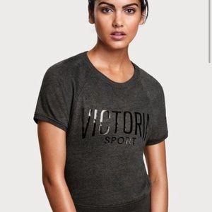 ❗️6 for $20❗️ Victoria Sport Green Fleece Short Sleeve Sweater/Pullover